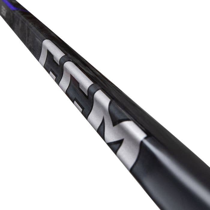 CCM Baton Ribcor 96K SR Avec Kickpoint Bas Pour Tir Rapide Et Précis