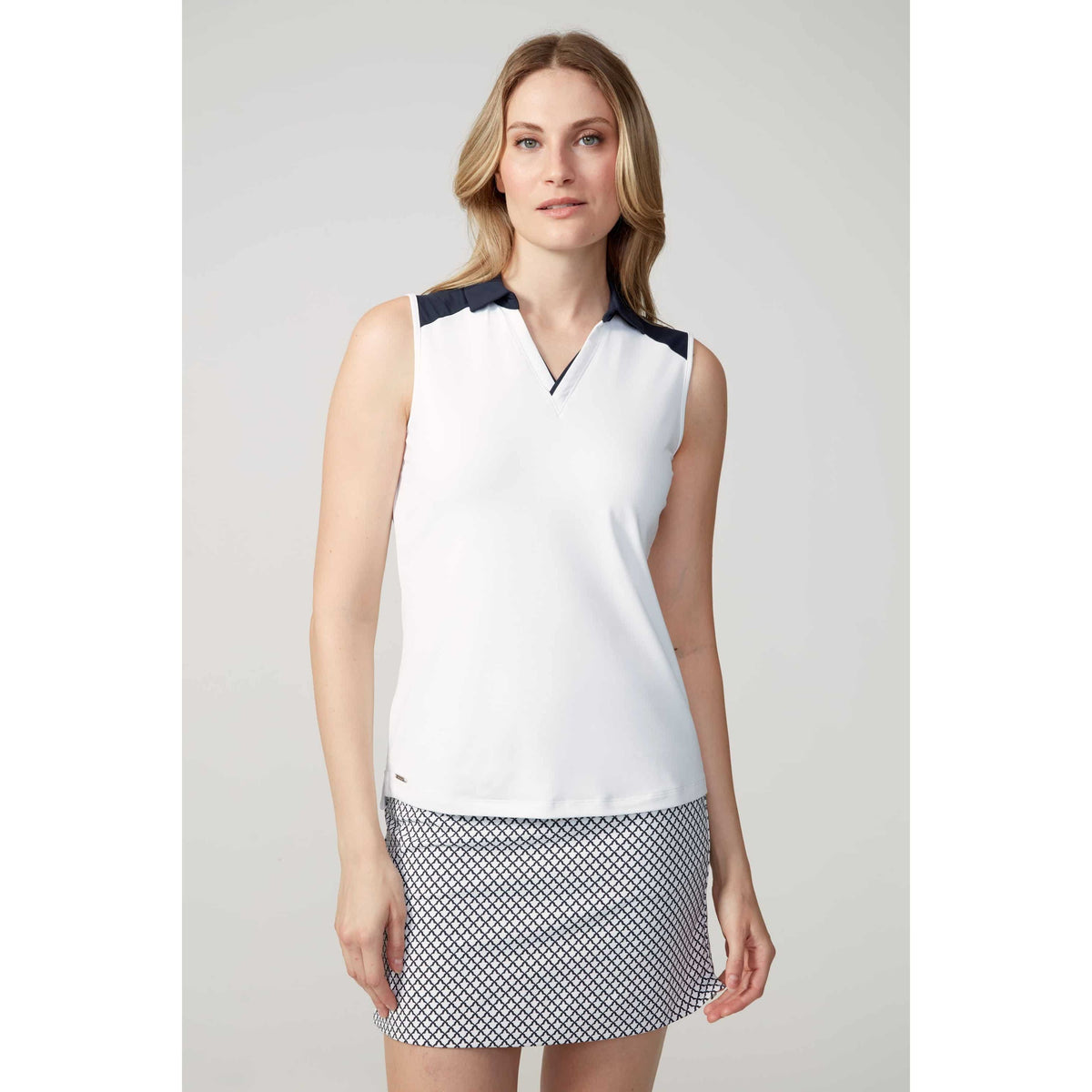 SWING CONTROL SLEEVELESS POLO WITH CONTRAST