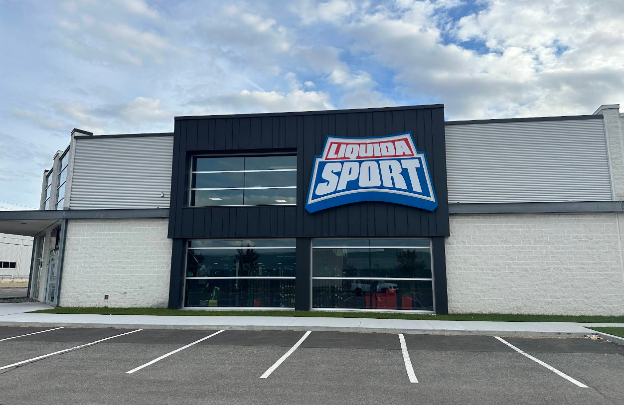 Exterior view of the Liquida Sport store